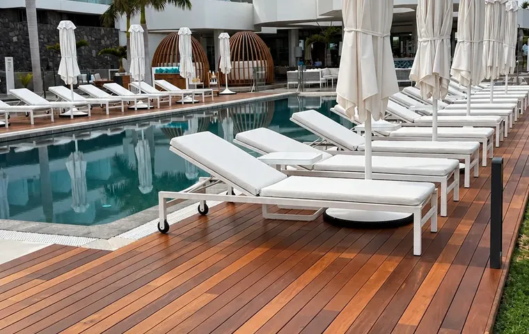 Tarimas — Corales Suites